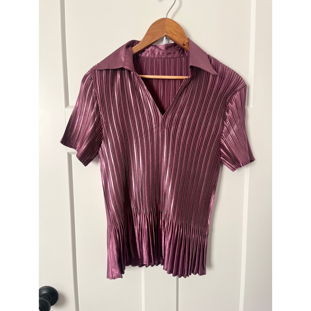 Plisse Metallic Collared Short Sleeve Blouse Top Women's Purple Size Small - Picture 1 of 4